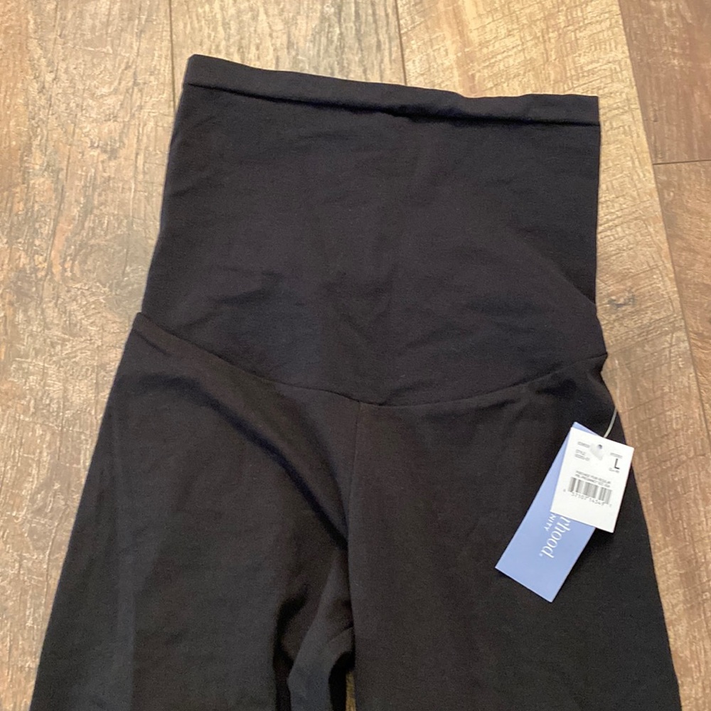 Motherhood Maternity leggings-NWT